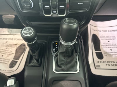 2022 Jeep Wrangler Unlimited Sahara Altitude