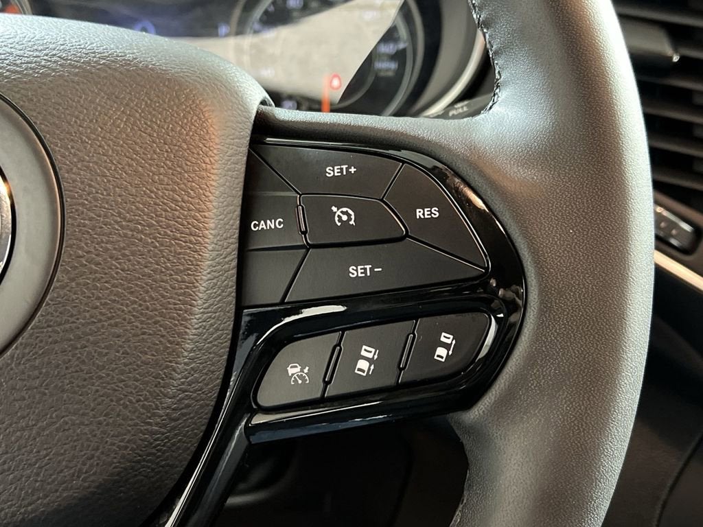 2023 Jeep Cherokee Altitude