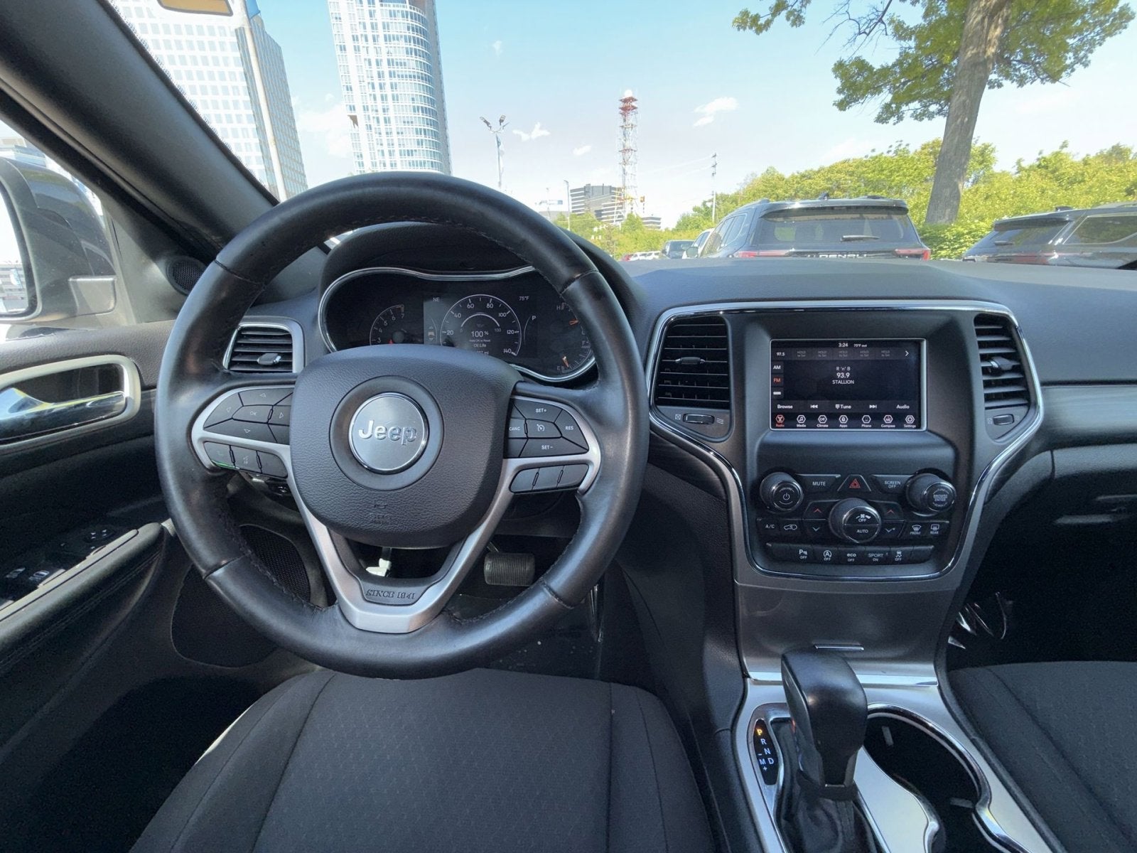 2019 Jeep Grand Cherokee Laredo E
