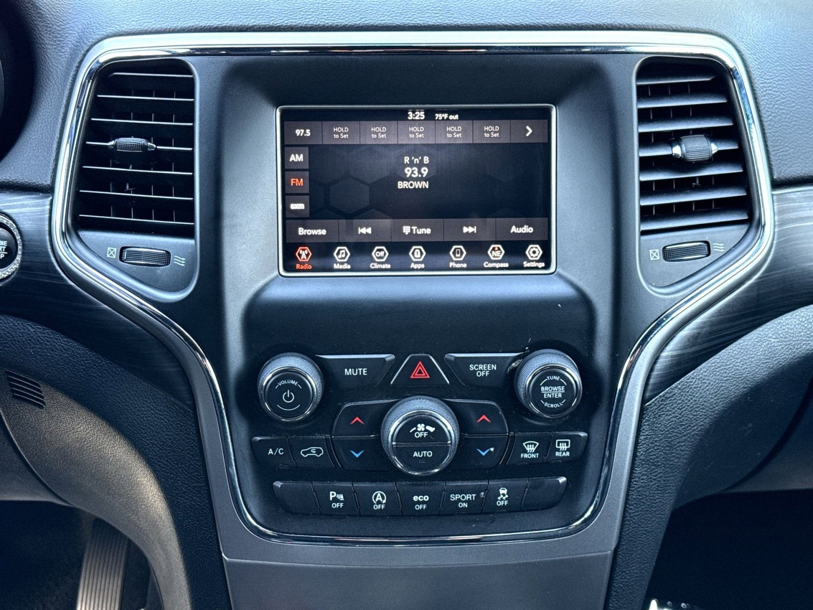 2019 Jeep Grand Cherokee Laredo E