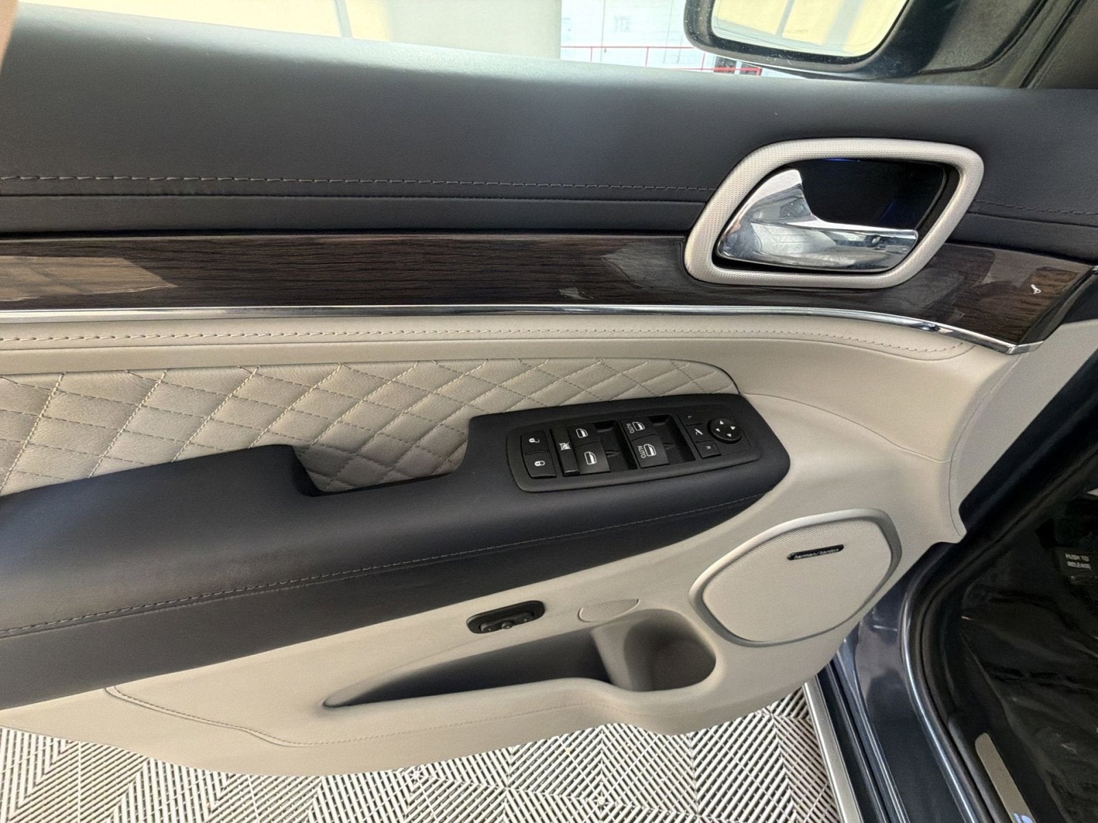 2021 Jeep Grand Cherokee Summit