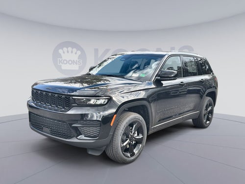 2025 Jeep Grand Cherokee Laredo