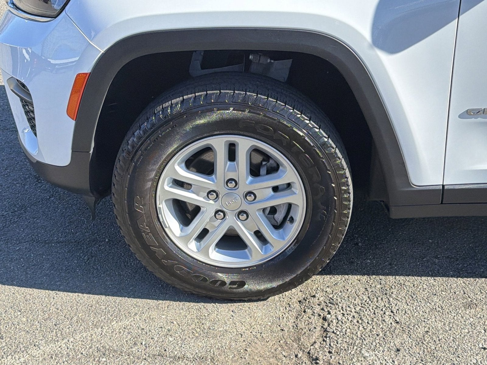 2023 Jeep Grand Cherokee Laredo