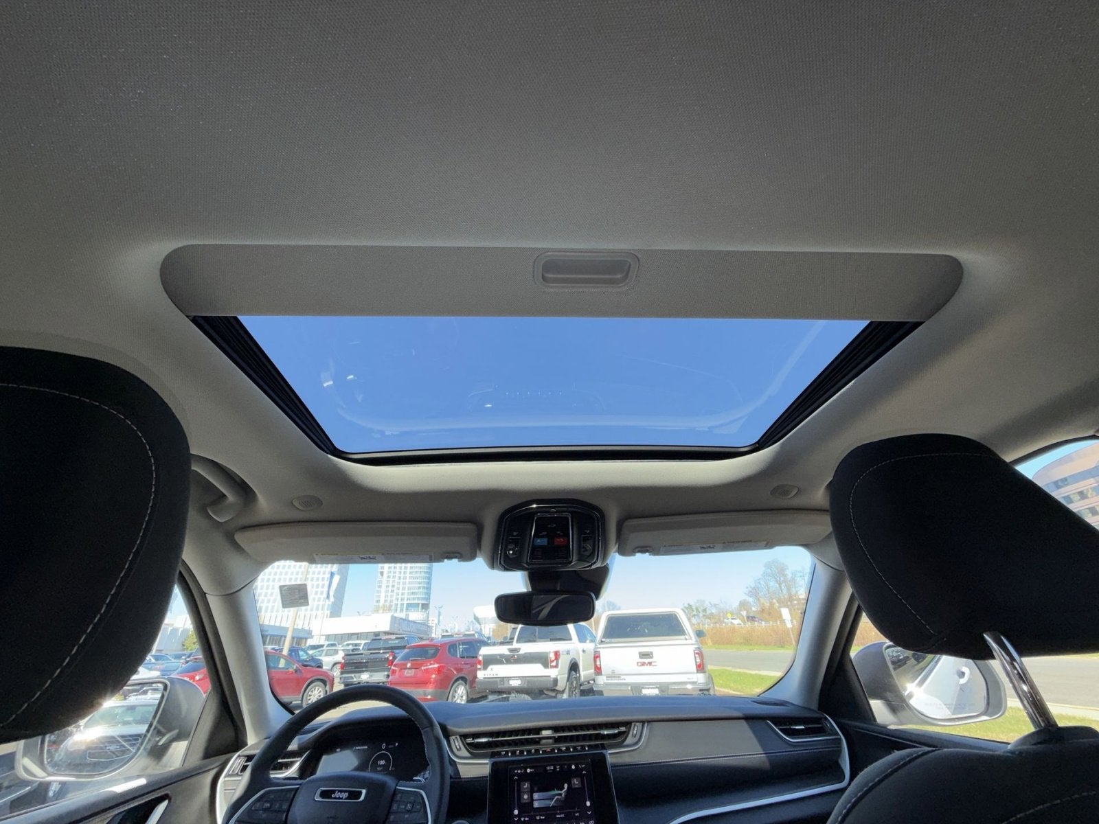 2023 Jeep Grand Cherokee Laredo