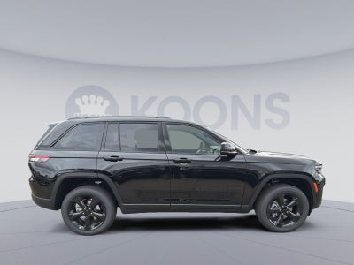 2025 Jeep Grand Cherokee Laredo