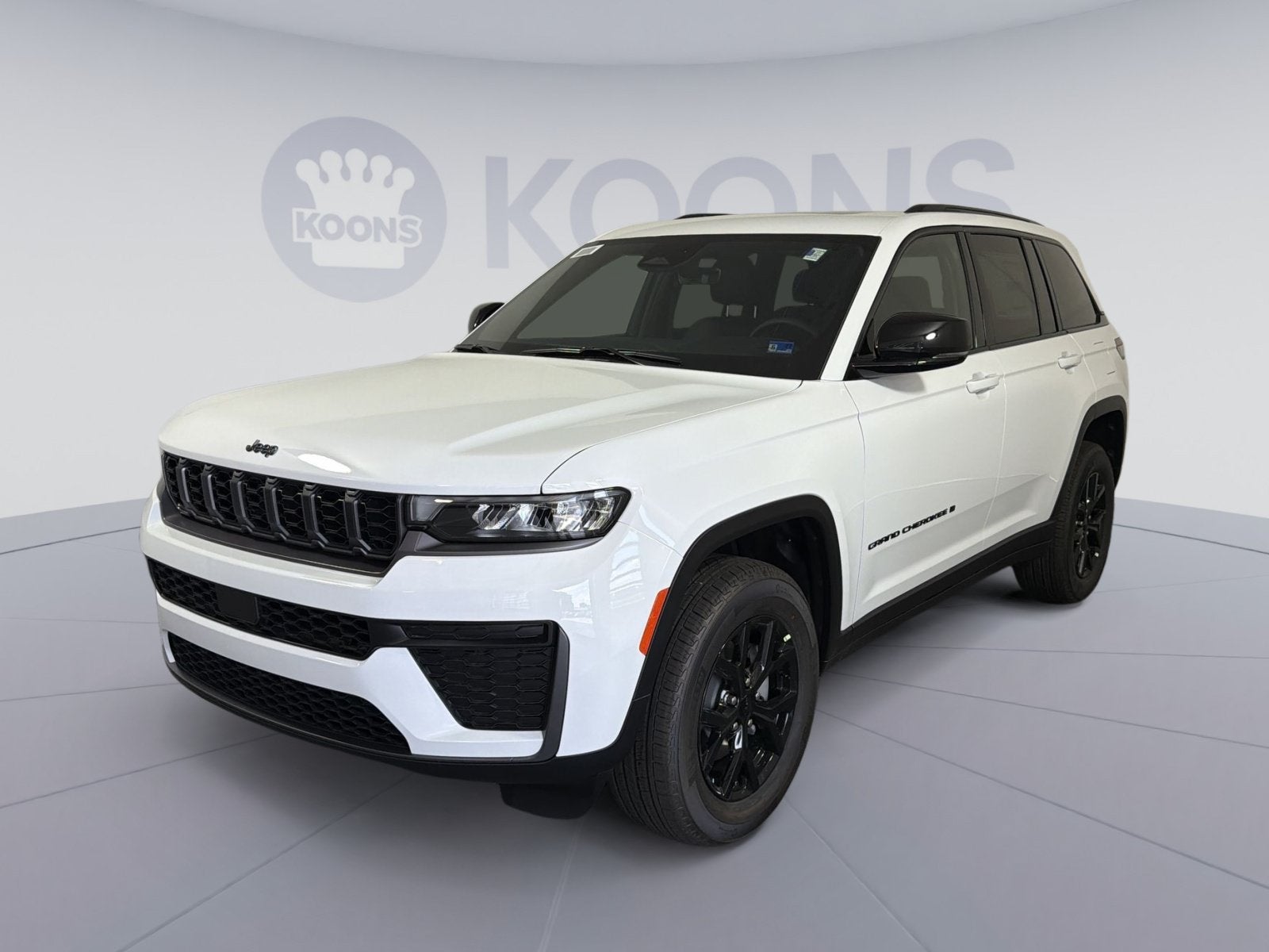 2026 Jeep Grand Cherokee Laredo Altitude