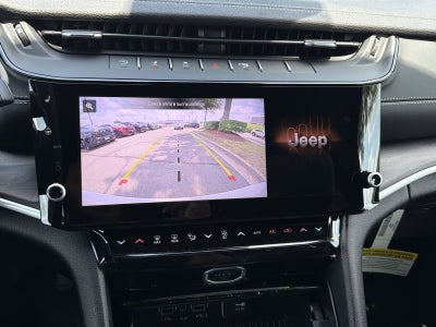 2026 Jeep Grand Cherokee Laredo Altitude
