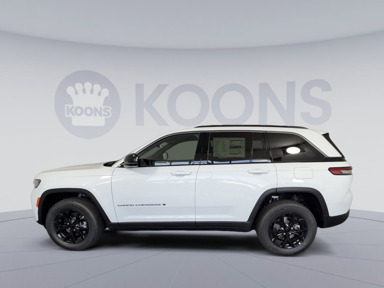 2026 Jeep Grand Cherokee Laredo Altitude