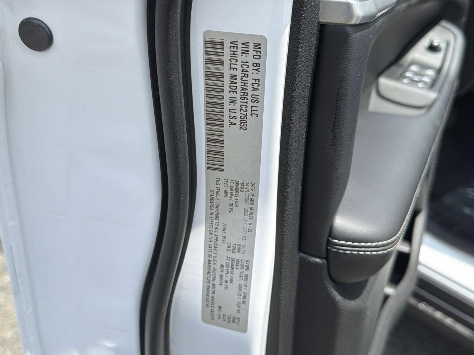 2026 Jeep Grand Cherokee Laredo Altitude