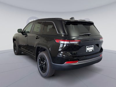 2026 Jeep Grand Cherokee Laredo Altitude