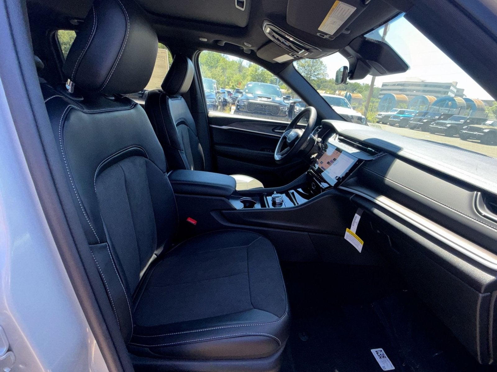 2026 Jeep Grand Cherokee Altitude