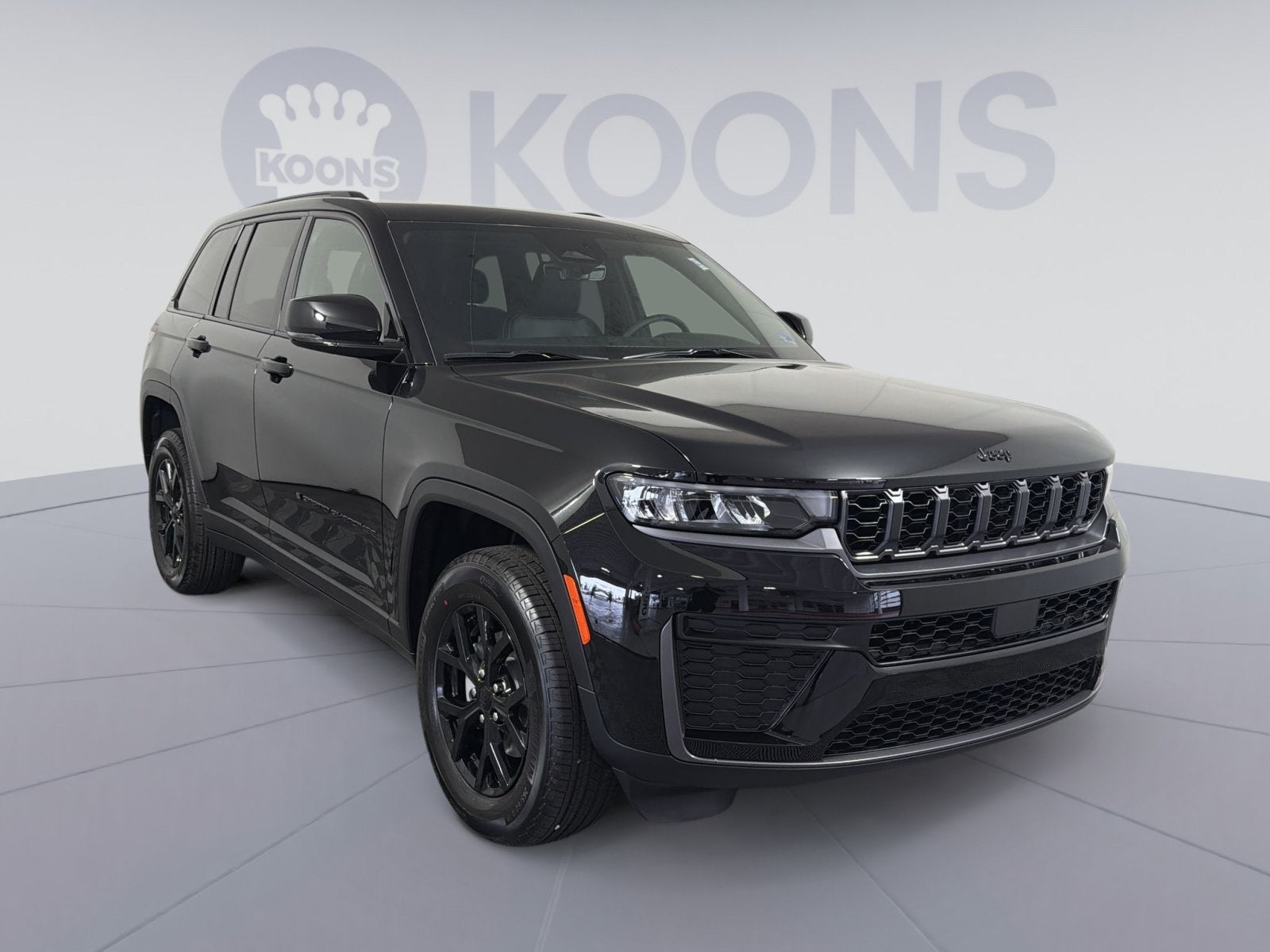 2026 Jeep Grand Cherokee Laredo Altitude