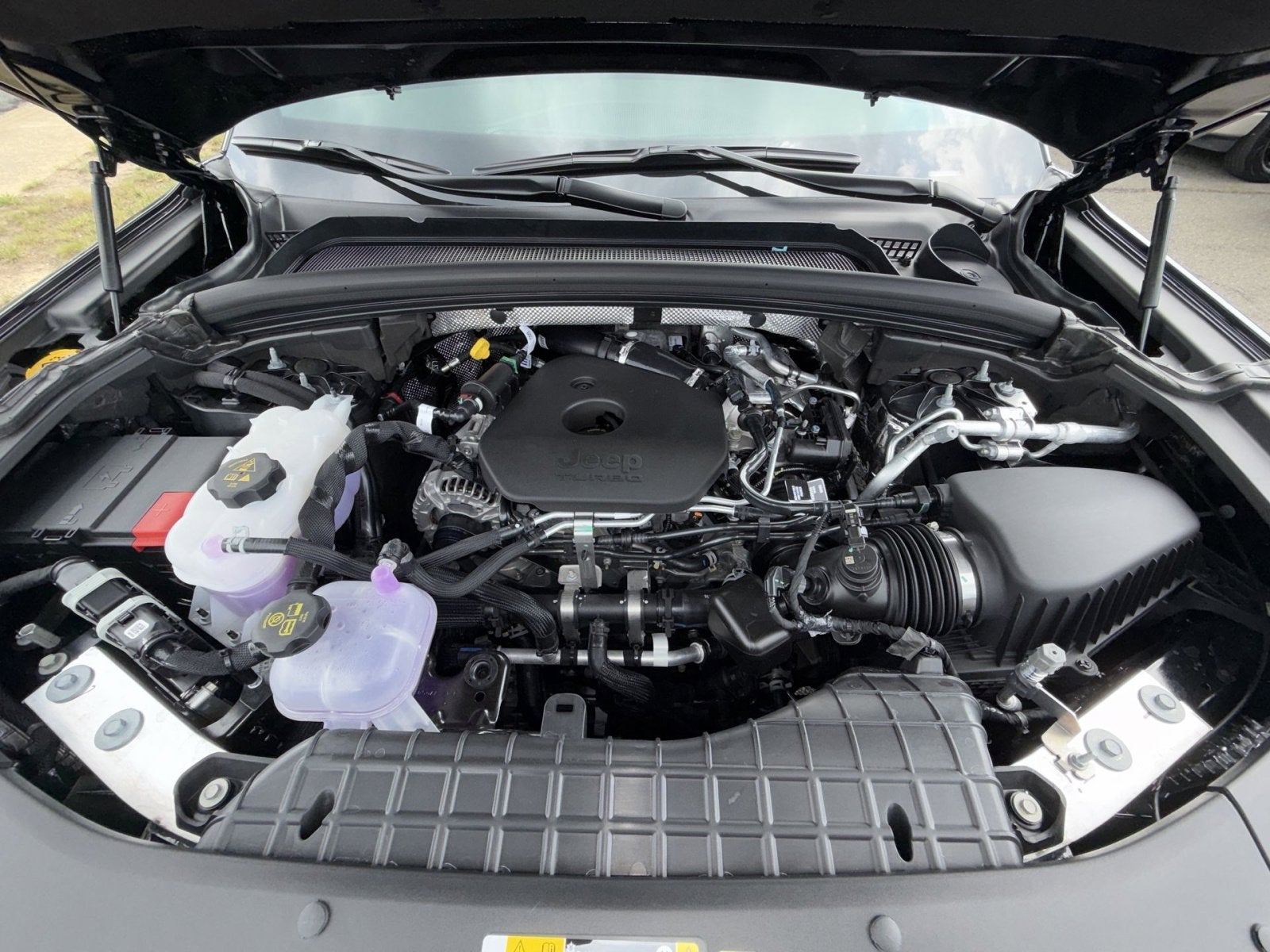 2026 Jeep Grand Cherokee Laredo Altitude