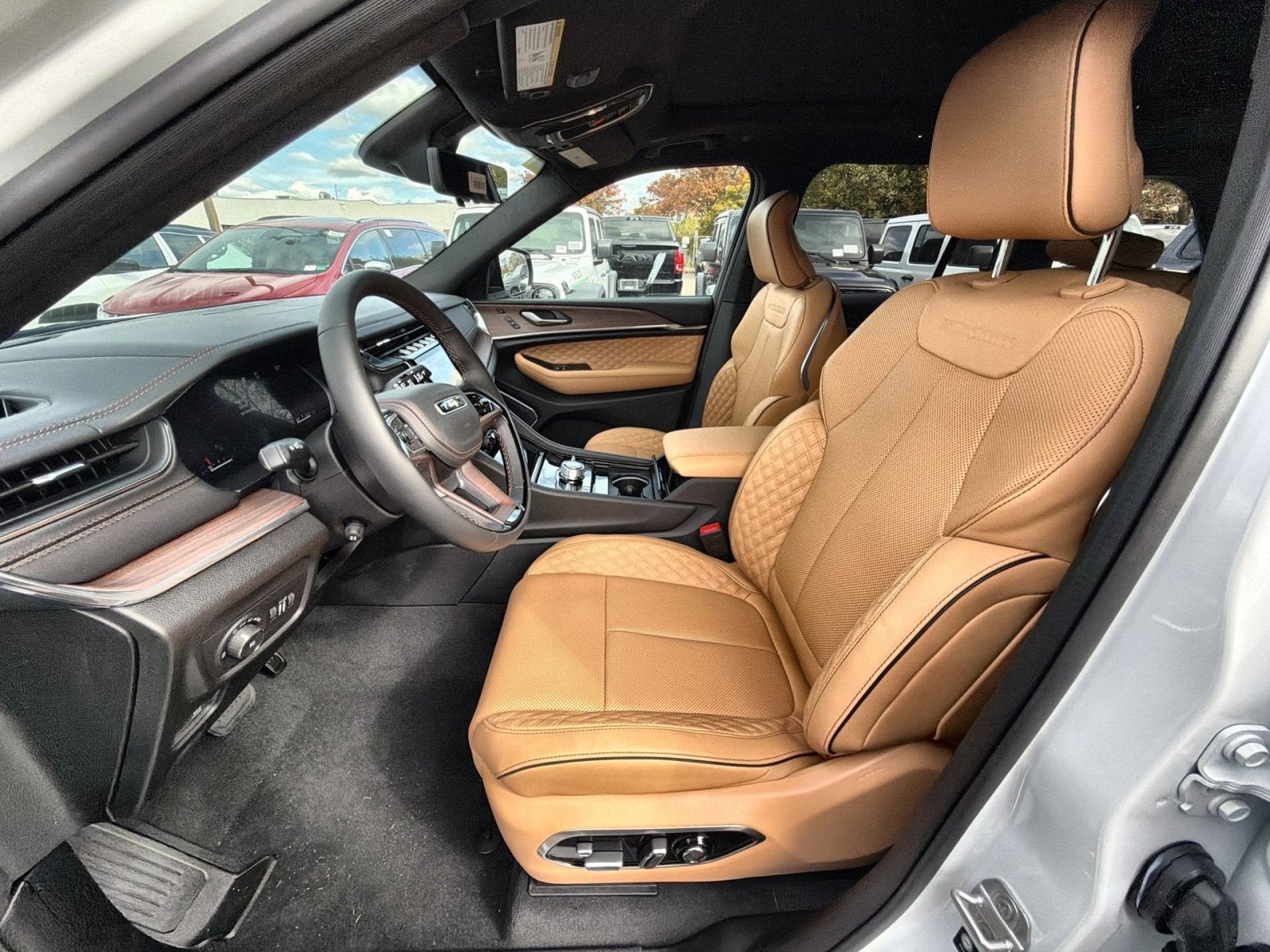 2025 Jeep Grand Cherokee Summit