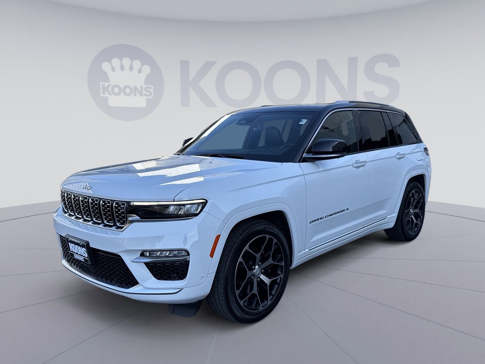 2023 Jeep Grand Cherokee Summit