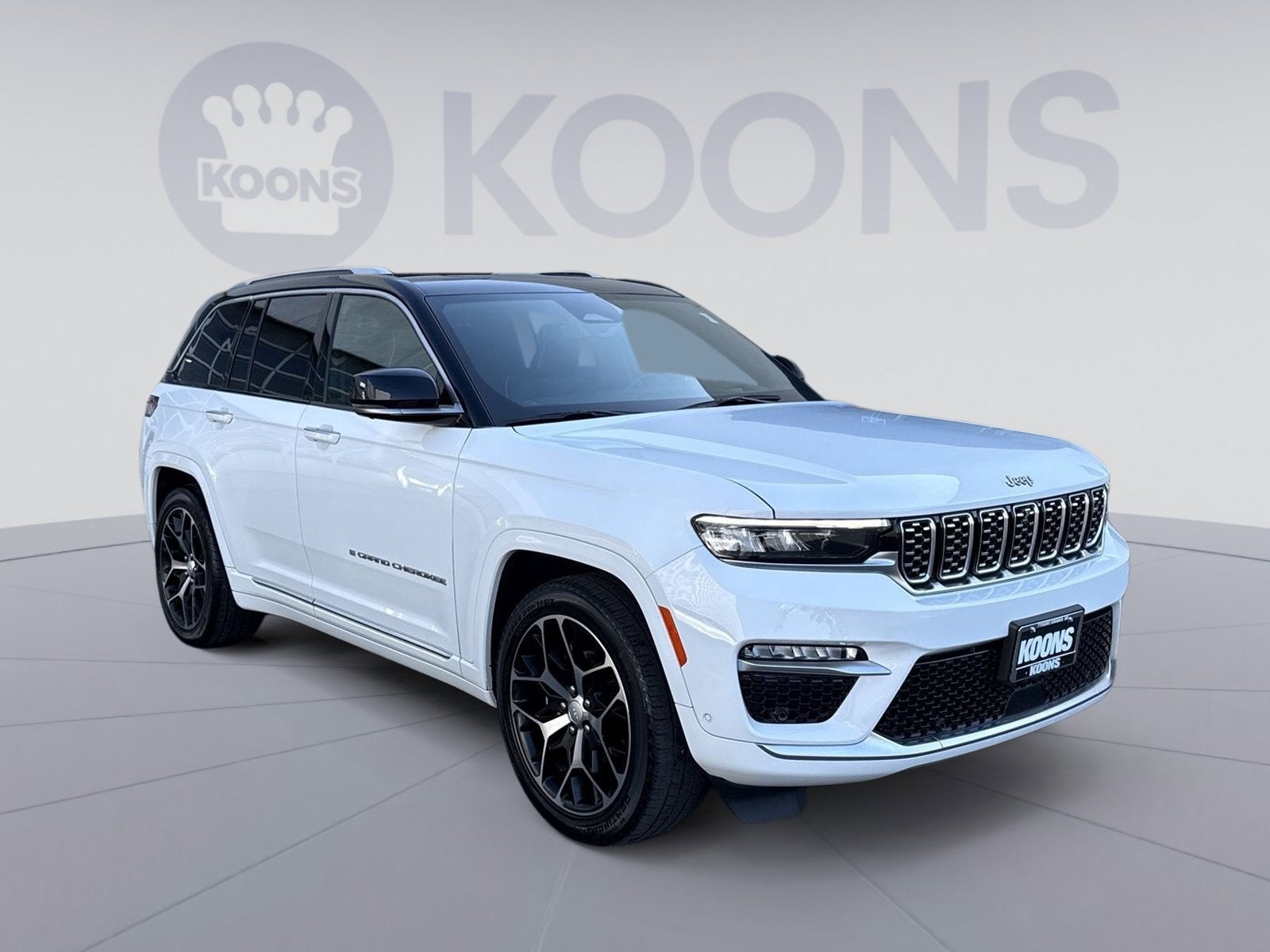 2023 Jeep Grand Cherokee Summit