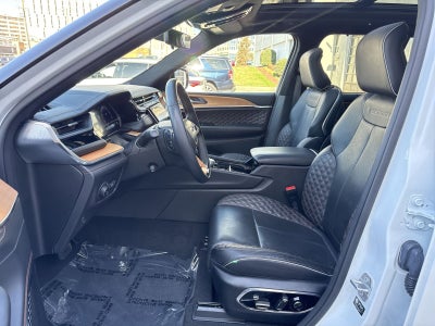 2023 Jeep Grand Cherokee Summit