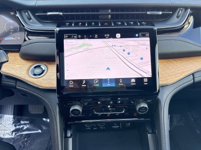 2023 Jeep Grand Cherokee Summit