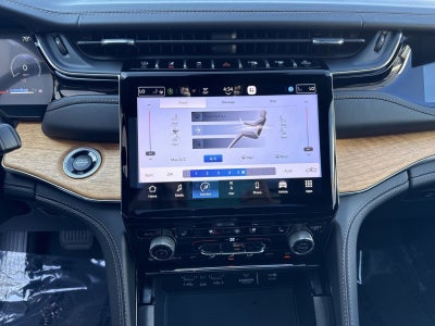 2023 Jeep Grand Cherokee Summit