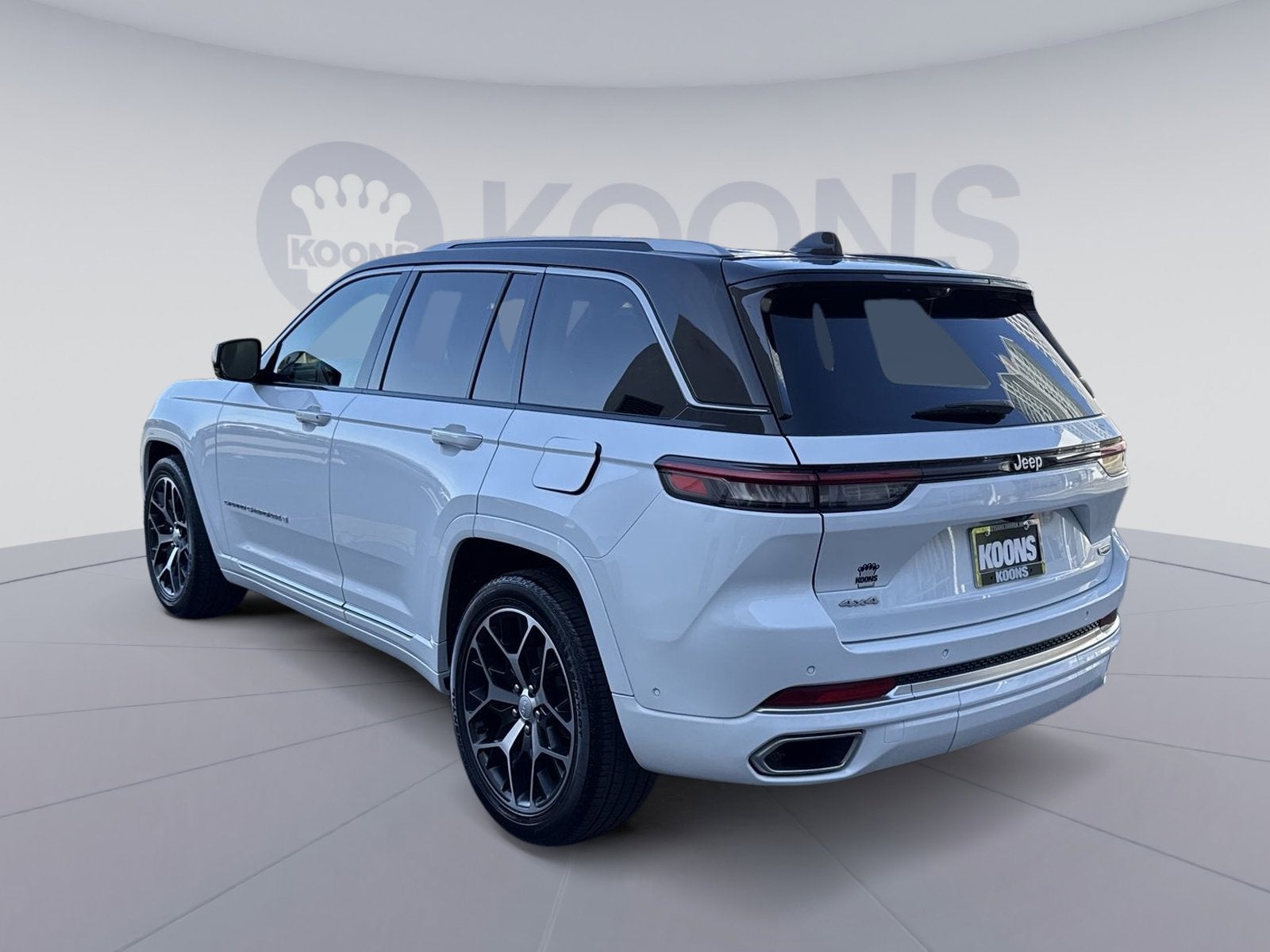 2023 Jeep Grand Cherokee Summit