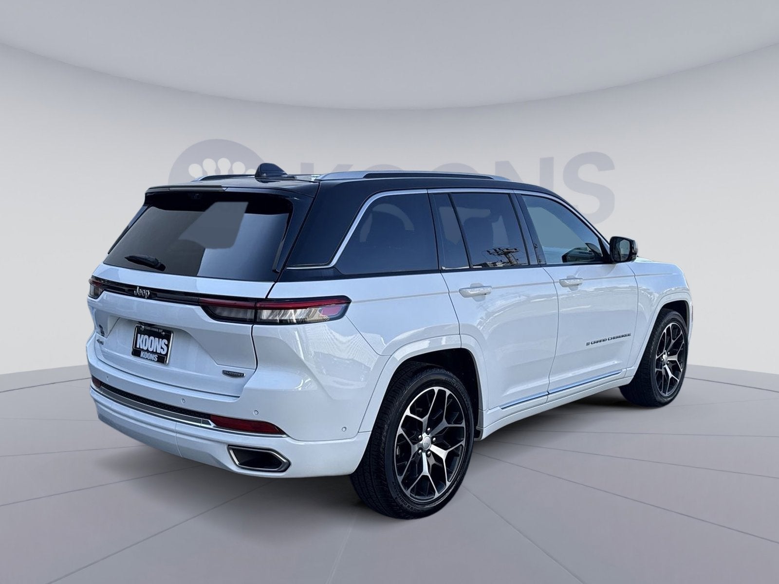 2023 Jeep Grand Cherokee Summit