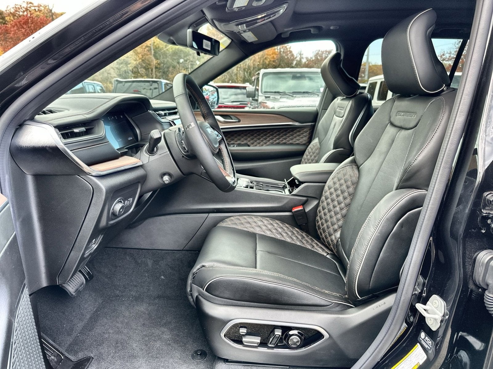 2025 Jeep Grand Cherokee Summit