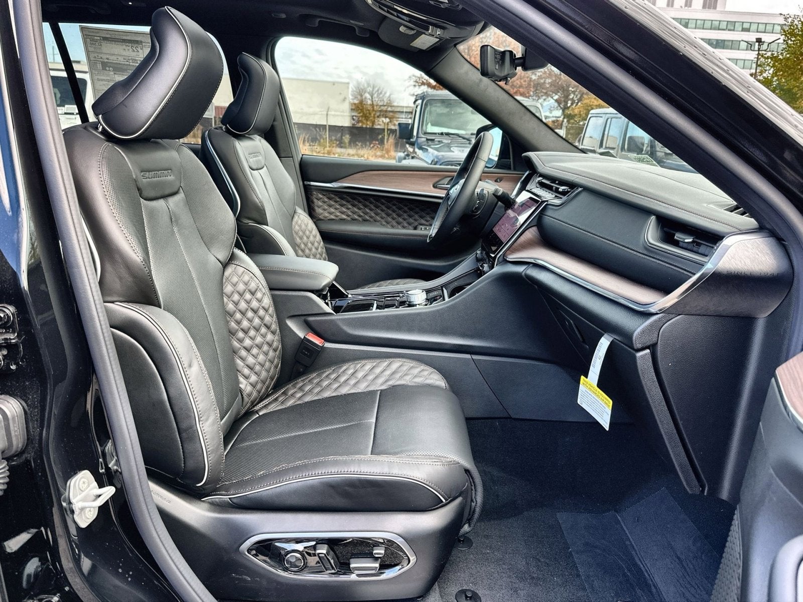 2025 Jeep Grand Cherokee Summit