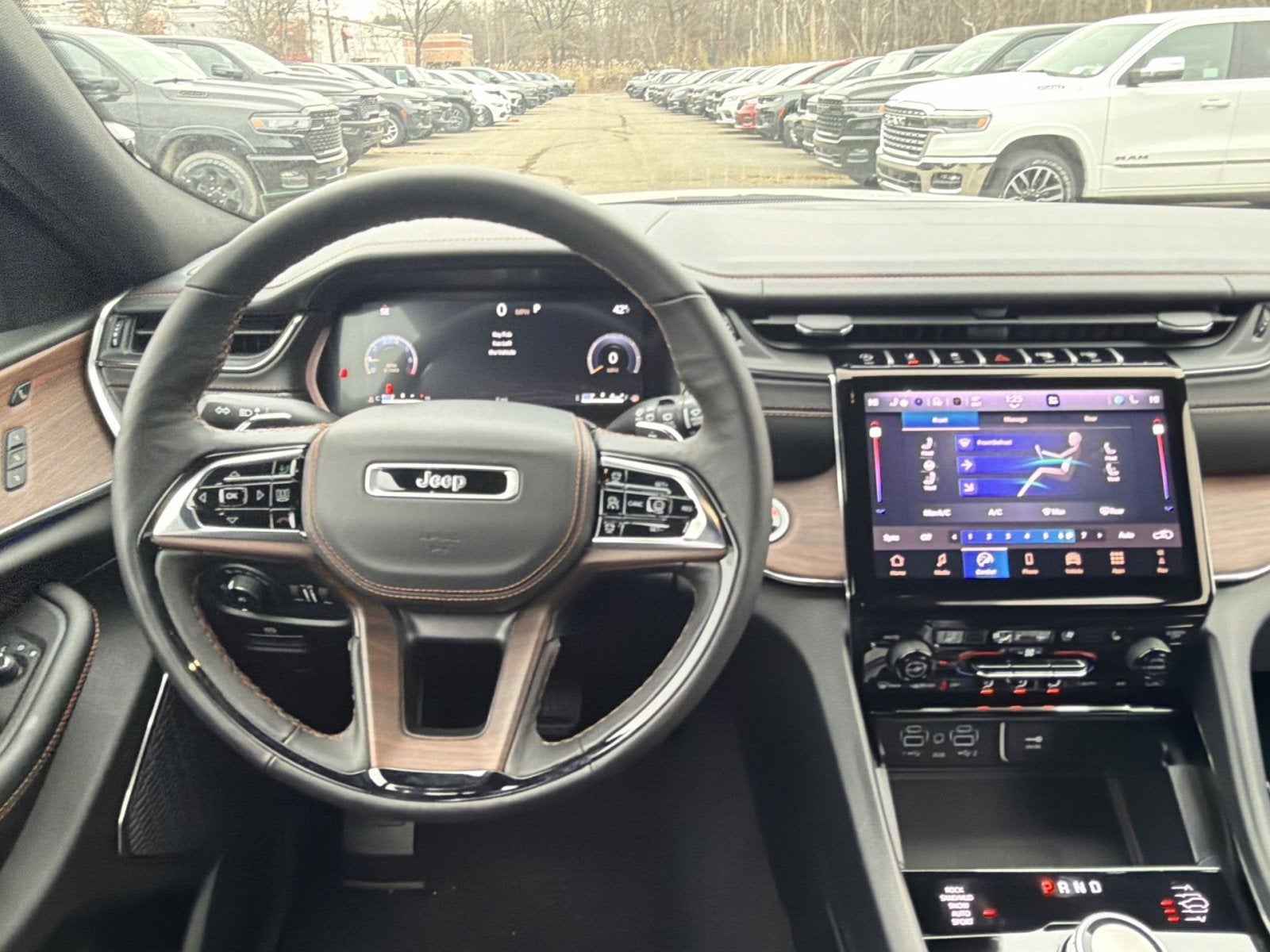 2025 Jeep Grand Cherokee Summit