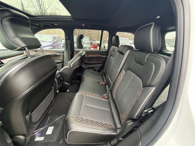 2025 Jeep Grand Cherokee Summit