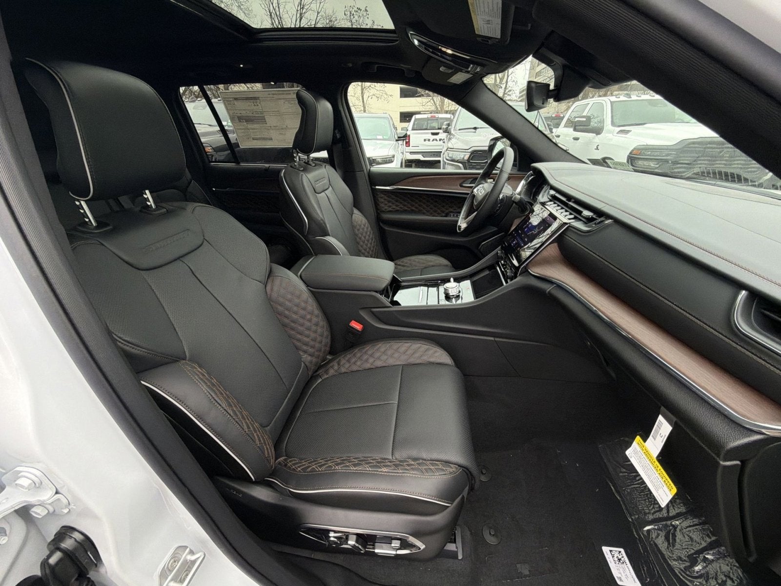 2025 Jeep Grand Cherokee Summit