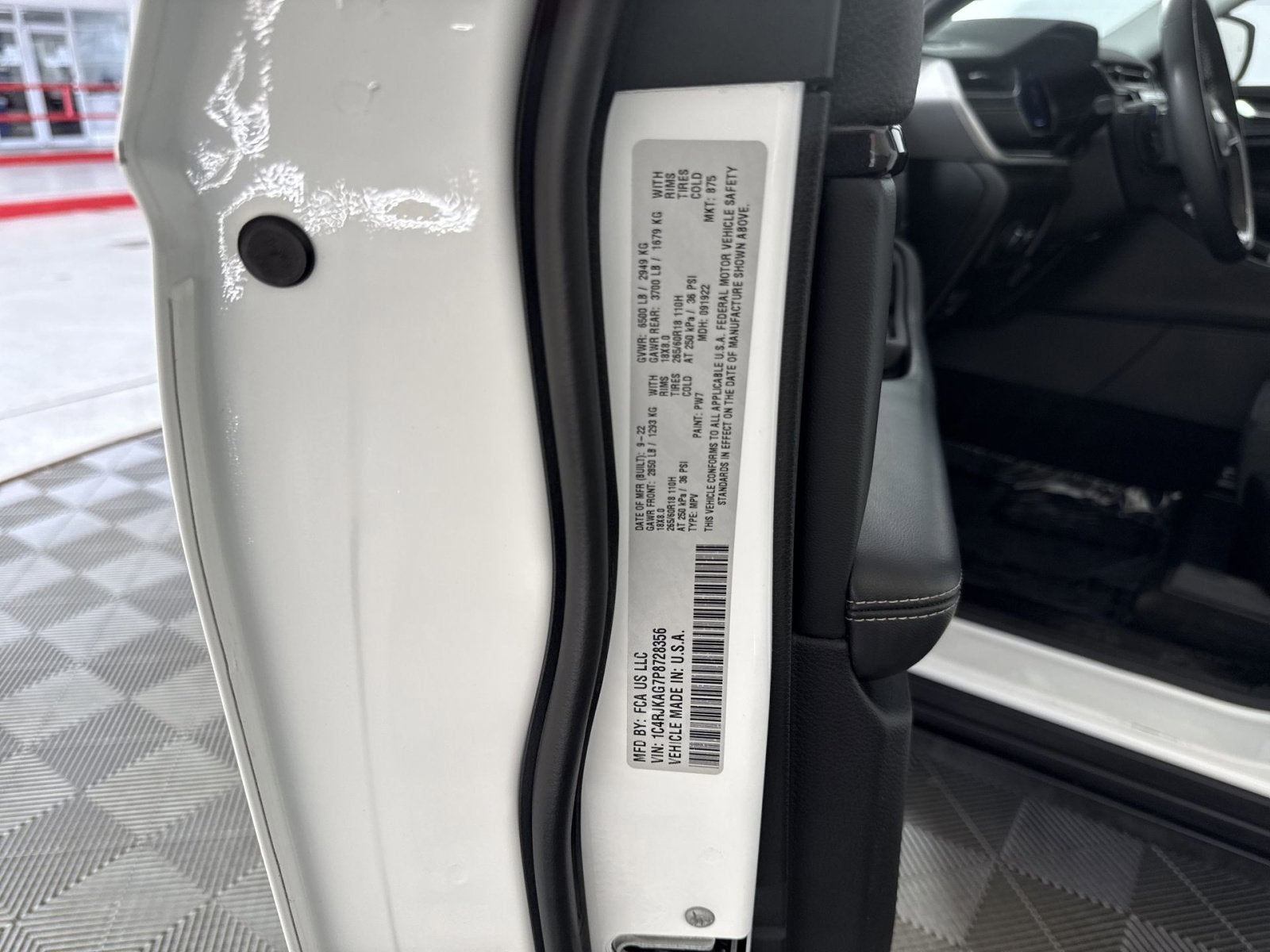 2023 Jeep Grand Cherokee L Laredo