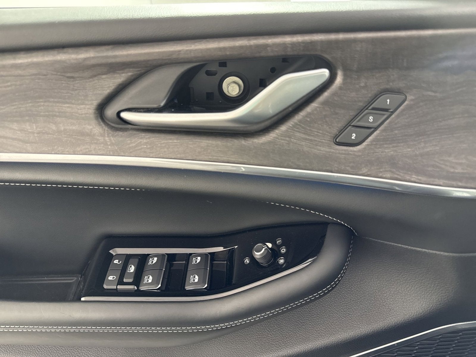 2023 Jeep Grand Cherokee L Overland