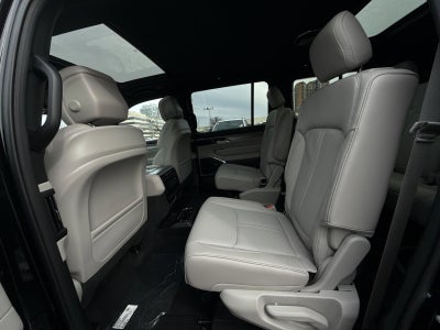 2026 Jeep Grand Wagoneer L 4x4