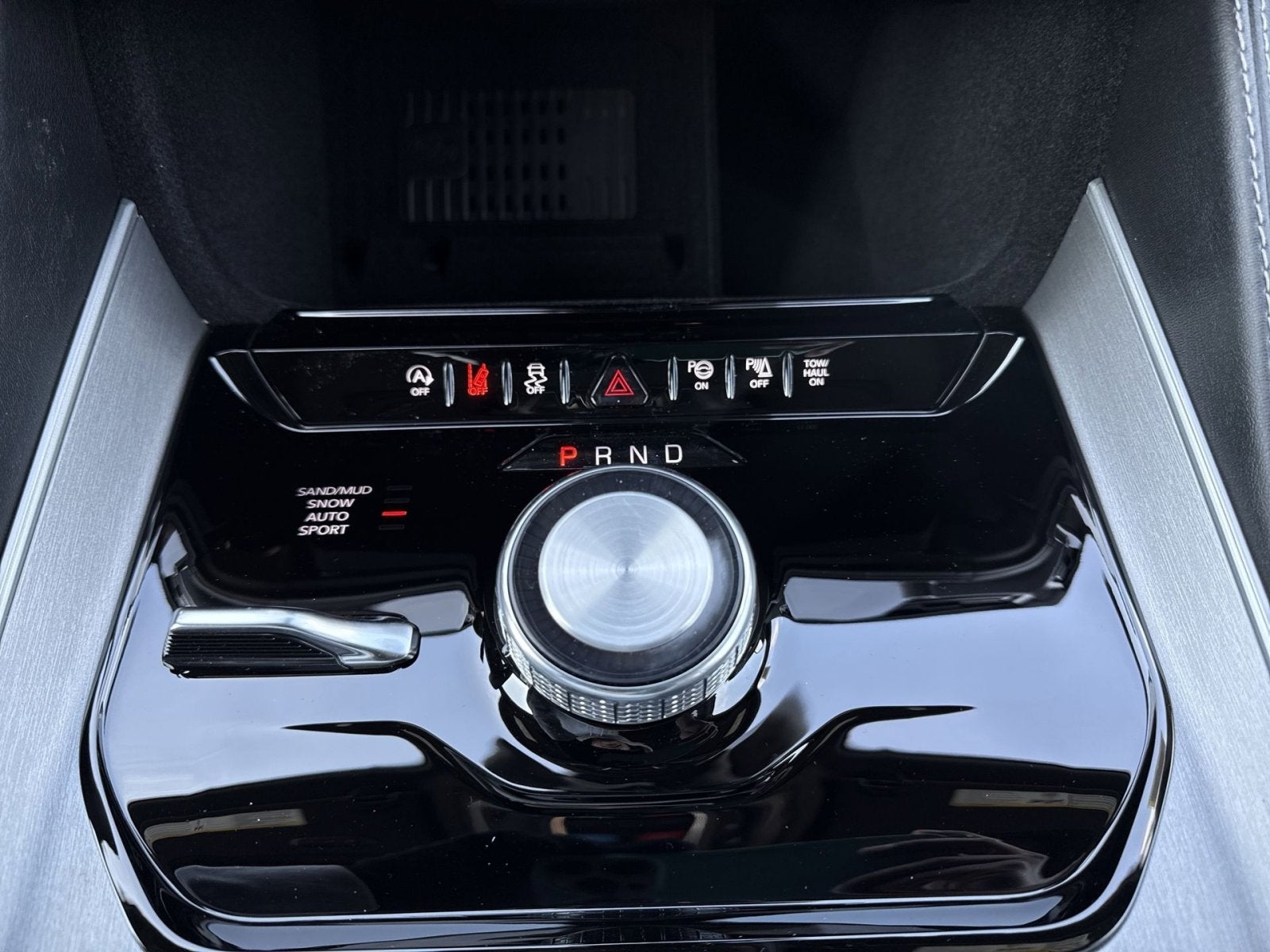 2026 Jeep Grand Wagoneer L 4x4