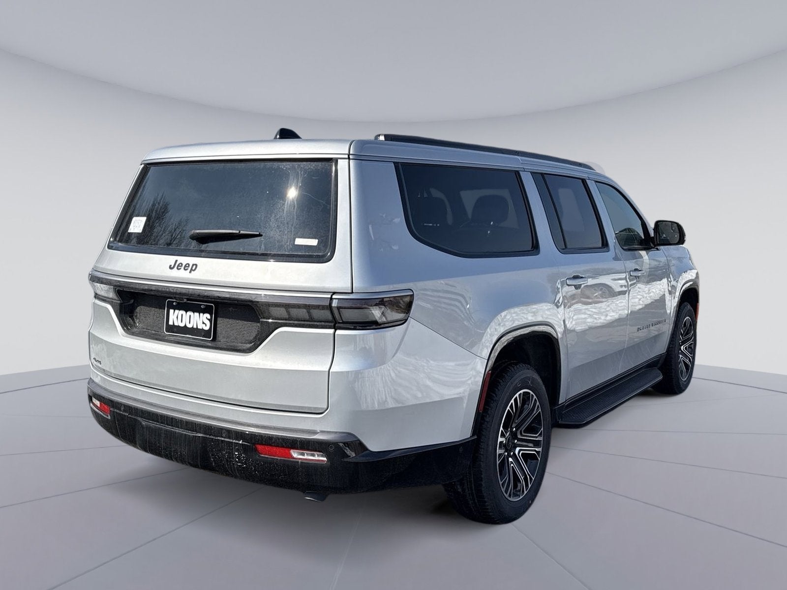 2026 Jeep Grand Wagoneer L 4x4