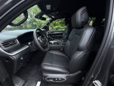 2026 Jeep Grand Wagoneer L 4x4
