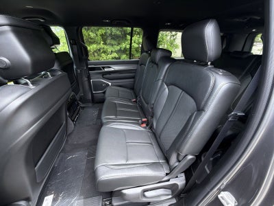 2026 Jeep Grand Wagoneer L 4x4