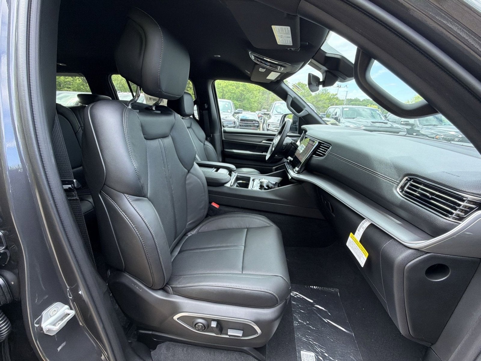 2026 Jeep Grand Wagoneer L 4x4