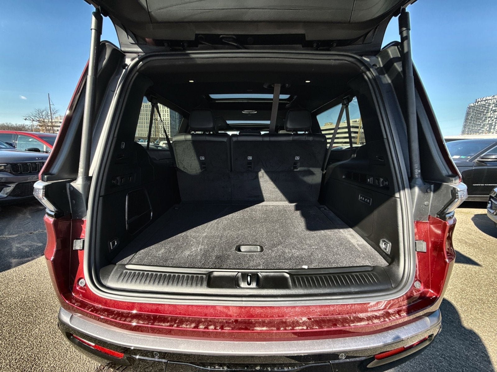 2026 Jeep Grand Wagoneer L 4x4