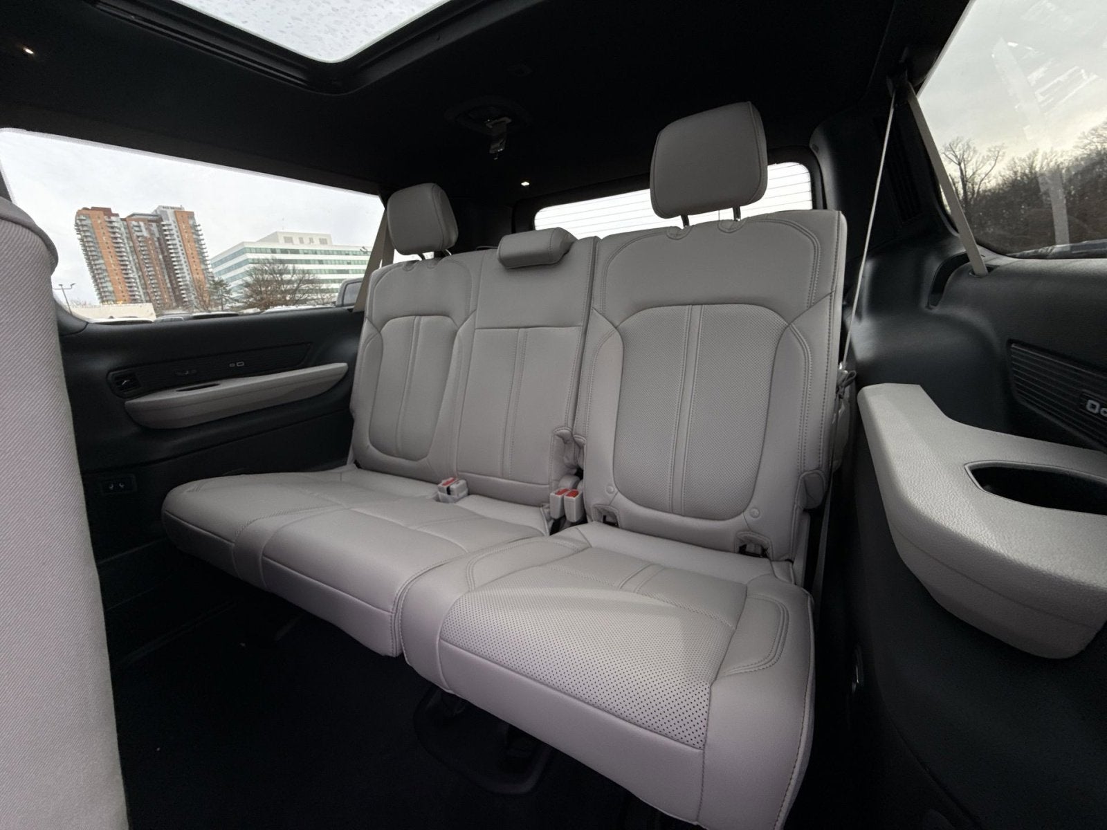 2026 Jeep Grand Wagoneer L 4x4