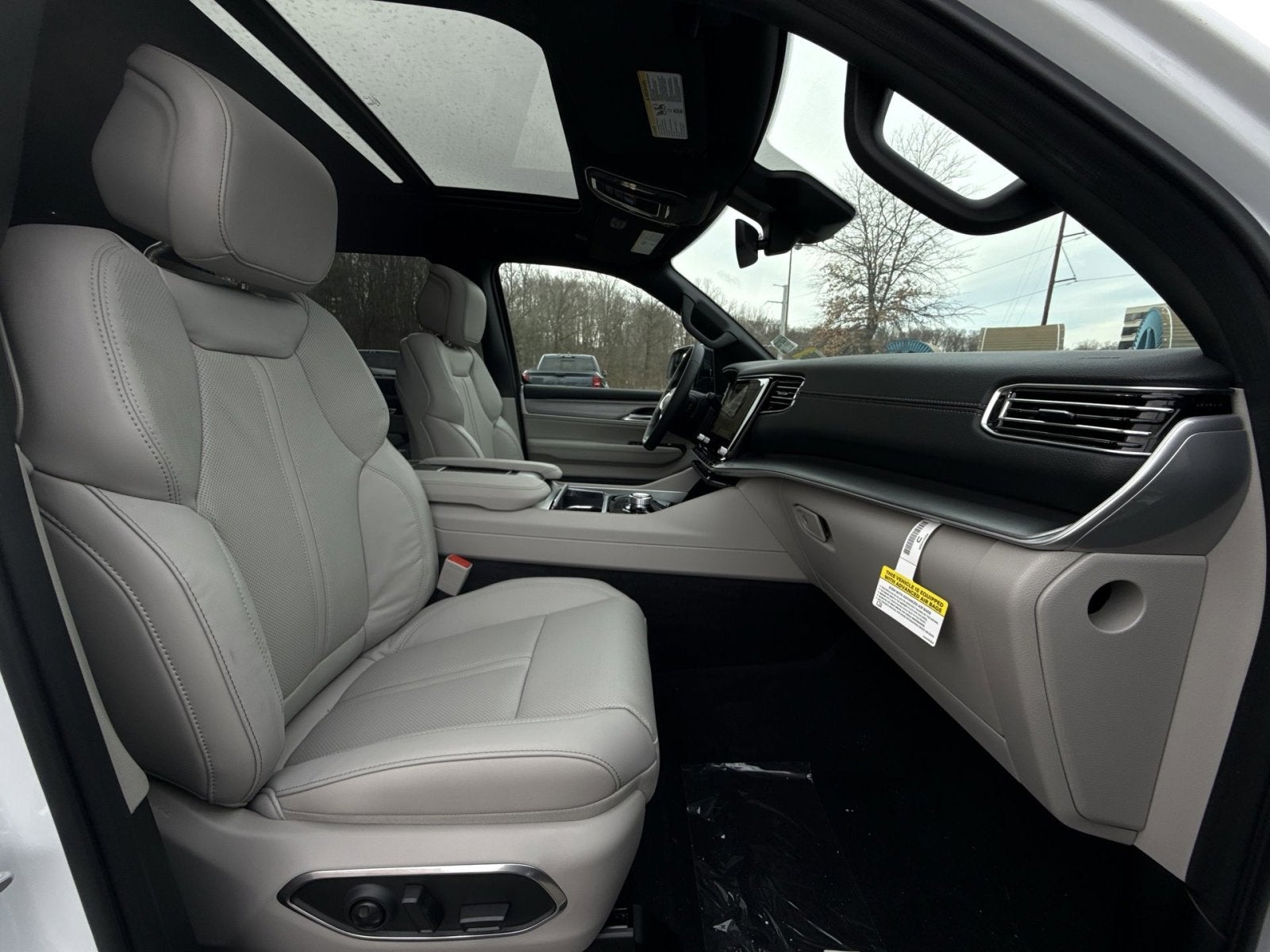 2026 Jeep Grand Wagoneer L 4x4