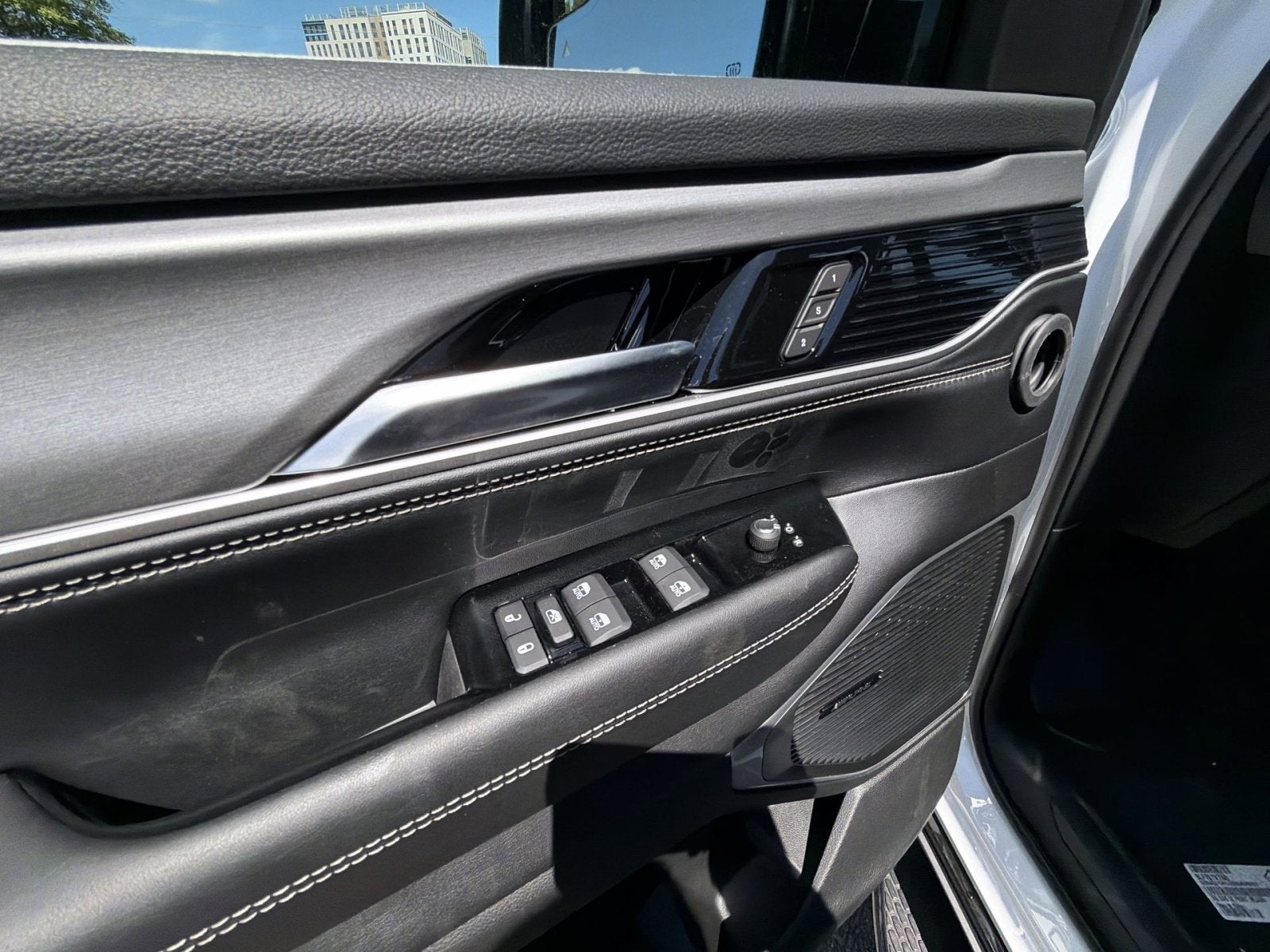 2026 Jeep Grand Wagoneer L 4x4