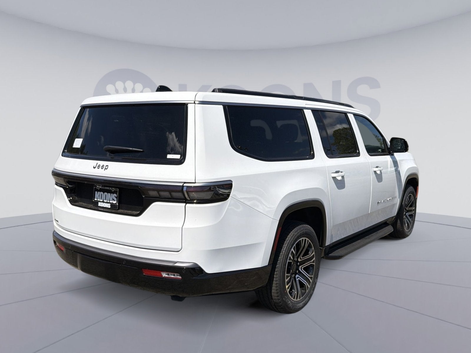 2026 Jeep Grand Wagoneer L 4x4
