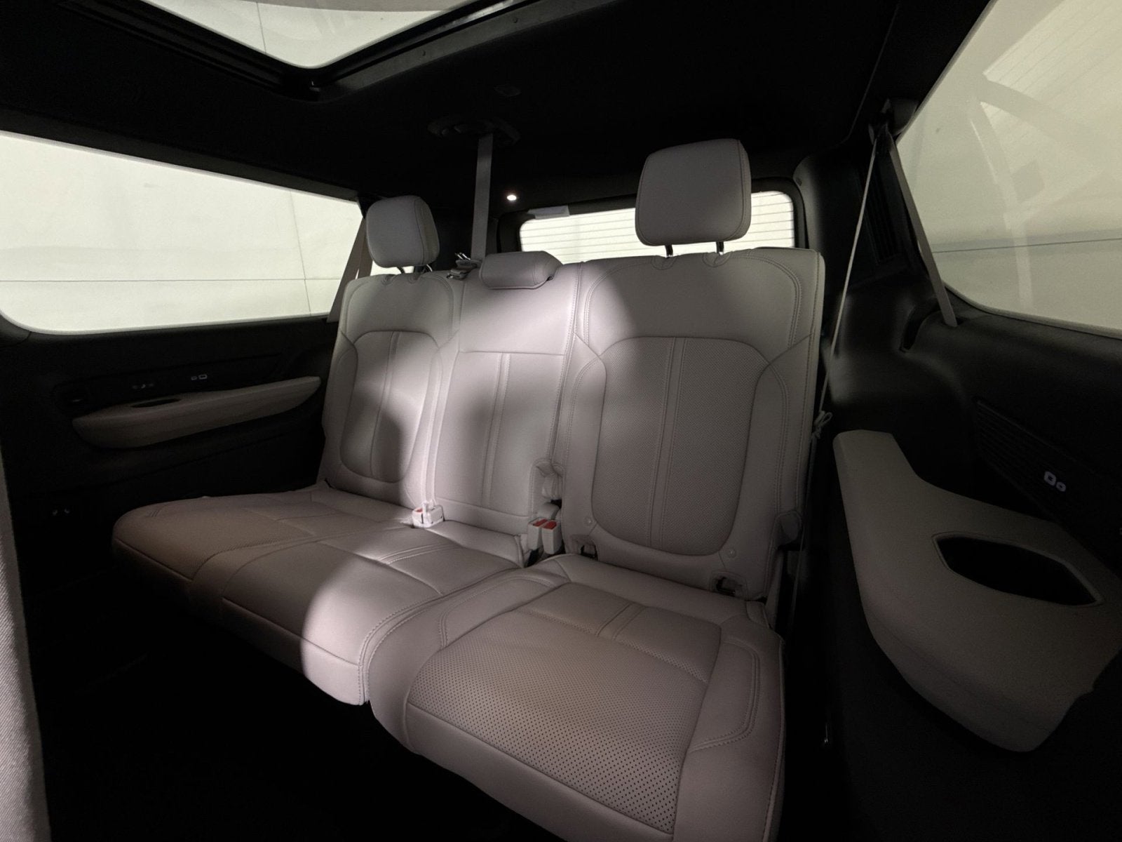 2026 Jeep Grand Wagoneer L 4x4