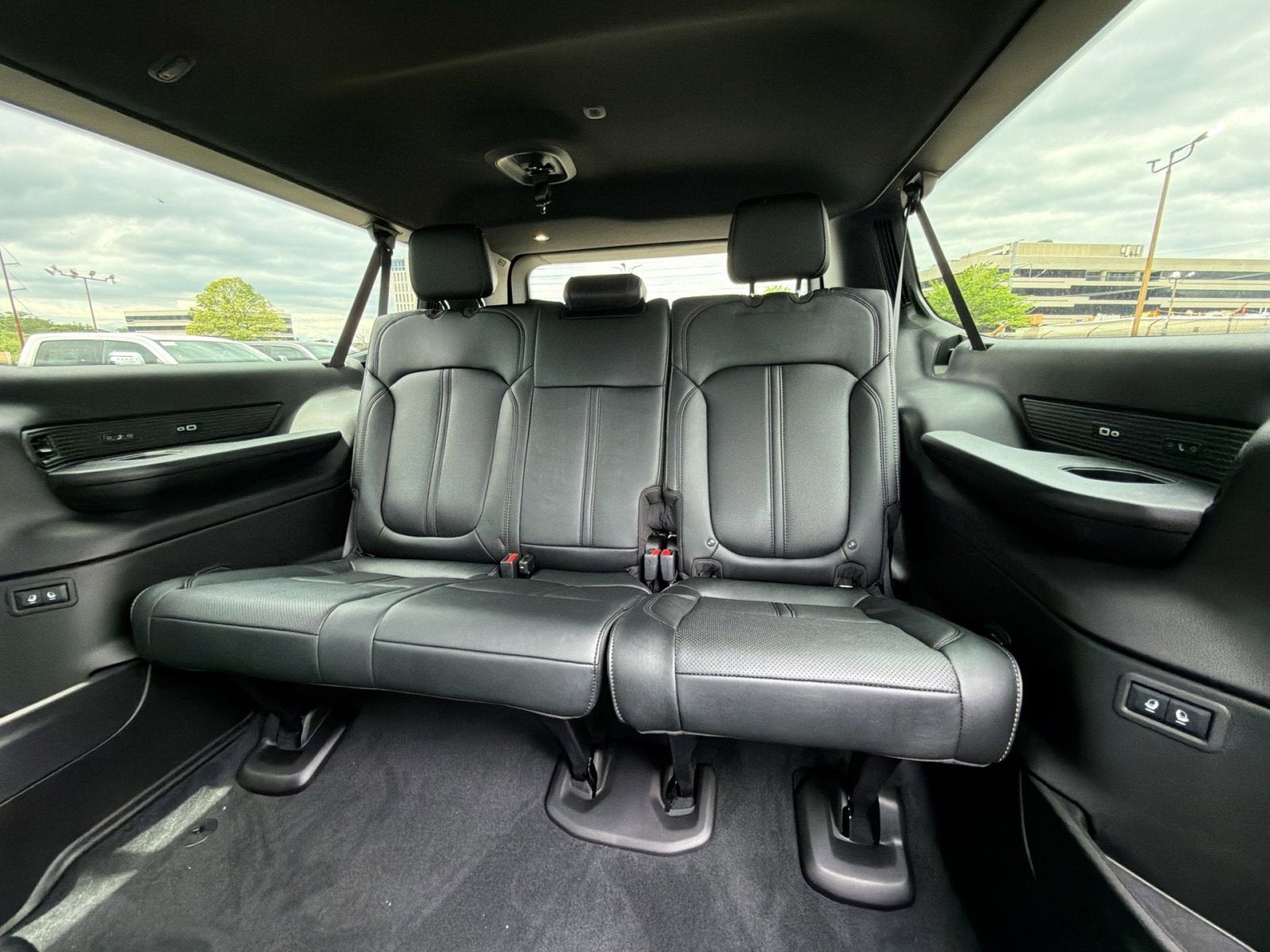 2026 Jeep Grand Wagoneer L 4x4