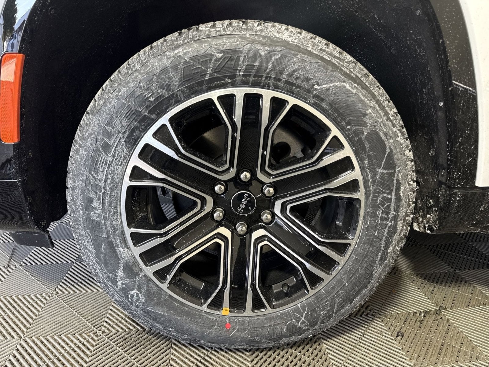 2026 Jeep Grand Wagoneer L 4x4