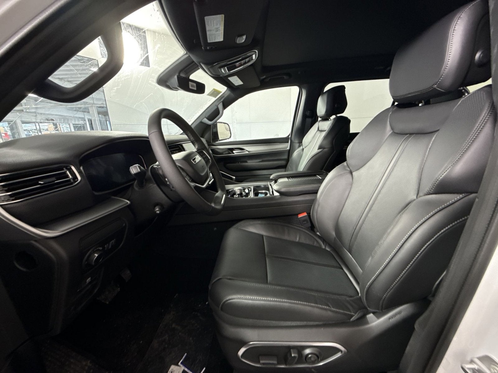 2026 Jeep Grand Wagoneer L 4x4