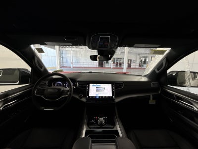 2026 Jeep Grand Wagoneer L 4x4