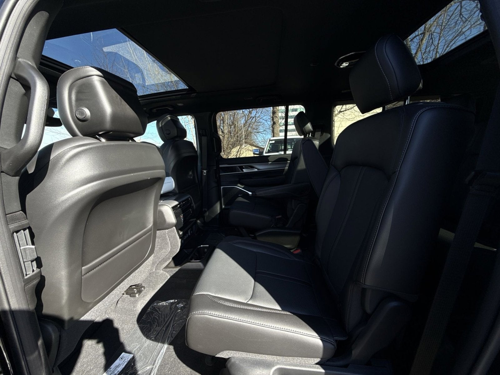 2026 Jeep Grand Wagoneer L 4x4