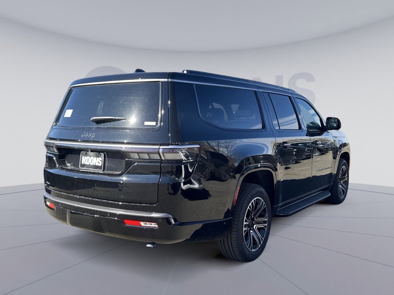 2026 Jeep Grand Wagoneer L 4x4